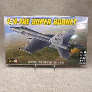 Revell F/A-18E Super Hornet 1/48 Scale Model Kit Level 5 NEW & Sealed 2016